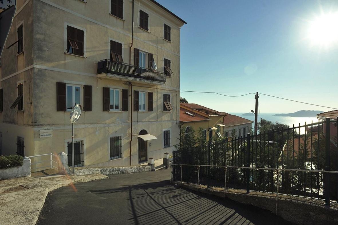 La Casa Di Enri E Nina Lägenhet Lerici Exteriör bild