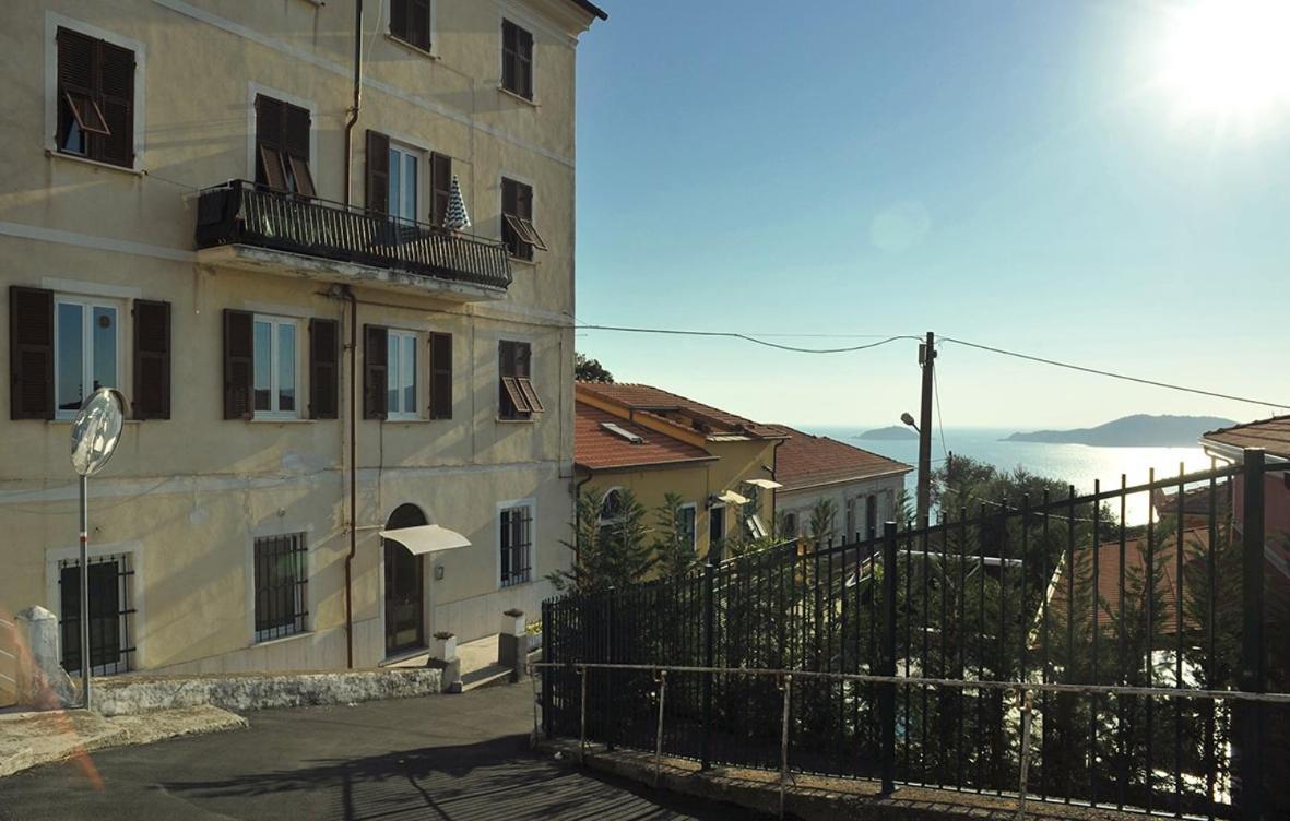 La Casa Di Enri E Nina Lägenhet Lerici Exteriör bild