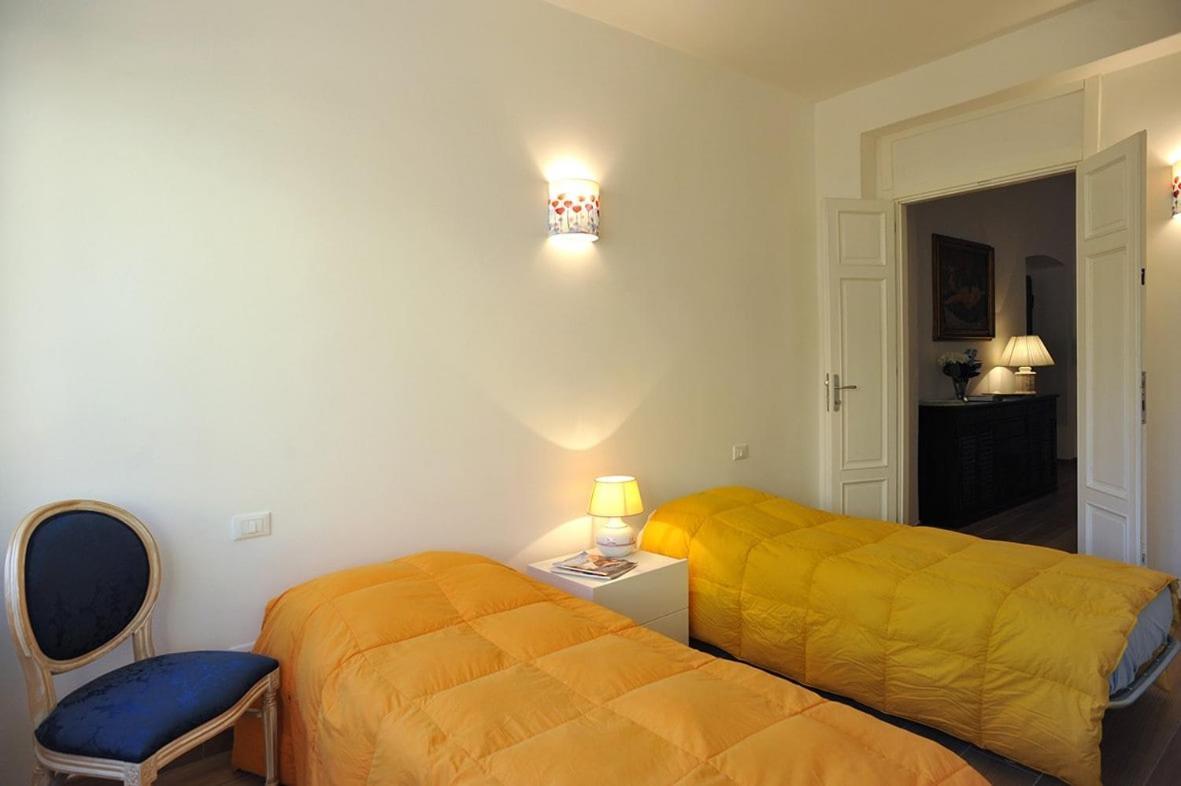 La Casa Di Enri E Nina Lägenhet Lerici Exteriör bild